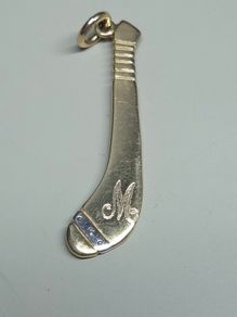 Vintage Dublin 9ct Solid Gold Irish Hurley Stick Charm