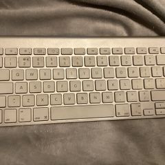 Apple keyboard