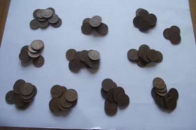 100 Coins@Irish Half Penny. Decimal Issue