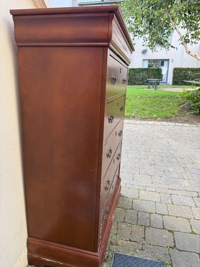 Chest with 6 drawers
