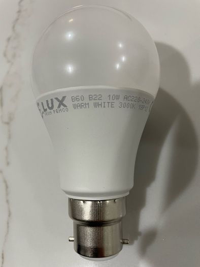 Pack of 7 Warm White Bulbs + Free Lampshade