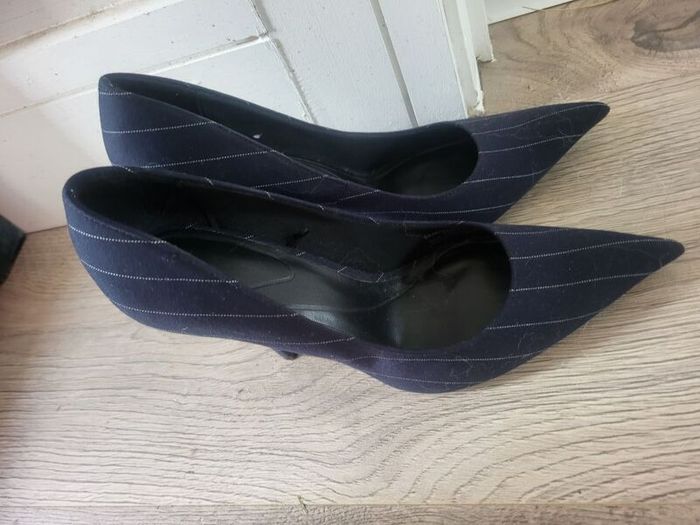 navy high shoes with stripe - reduced