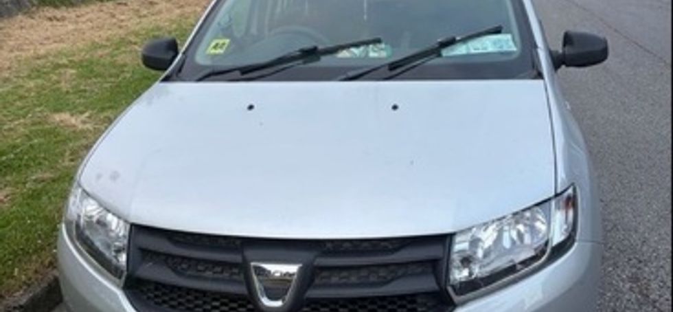 2015 Dacia Sandero Read Description