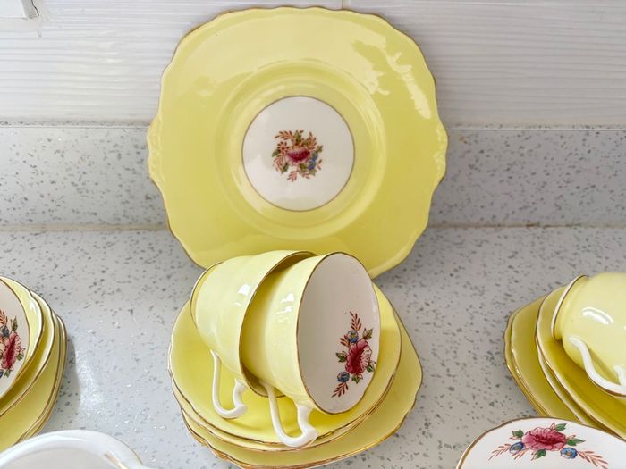 Balfour Bone China 21 Tea Set Royal Crown Pottery