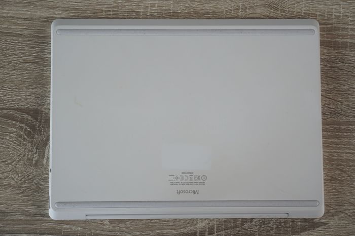 Microsoft Surface Laptop Go | Core i5 | 16GB RAM | 256GB | 100% sRGB Touch