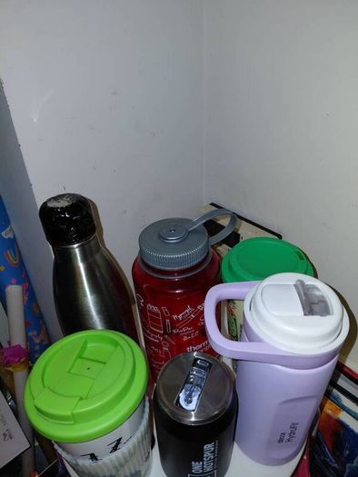 water bottles & cups