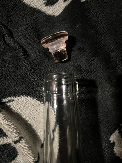 glass bottle with glass stopper 700 ml