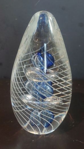 Fabulous Vintage Retro Large Art Glass Hand-Blown Teardrop Ovoid-Shaped  Paperweight with a Stunning Intricate Pattern in Blue, Clear and Opaque White Glass