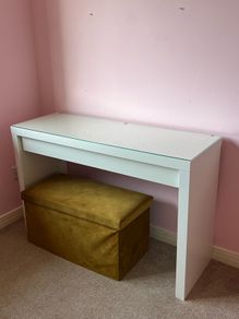 Vanity desk