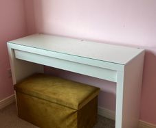 Vanity desk
