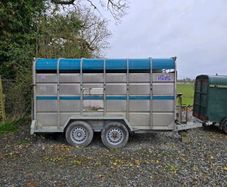 Livestock trailer