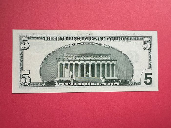 Usa  5  Dollars   2003 . Letter  (  A1  )  Boston ( Uncirculated )