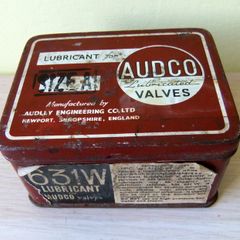 Old Lubricant For Valves Tin - Hinged