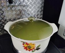 Serving dish