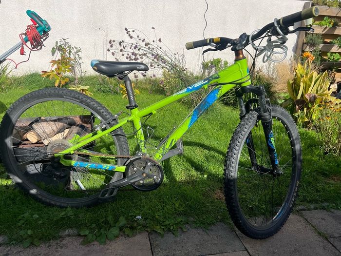 Giant Revel Mountain Bike, 26" Wheels, Lime Green