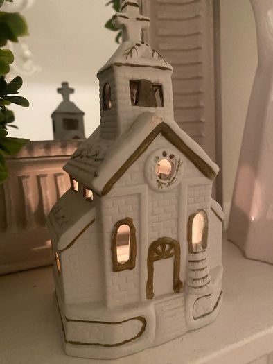 ShabbyChic Tealight Light up Church