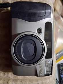 nikon zoom 800 film camera