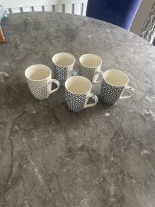 Set of 5 Newgrange Mugs