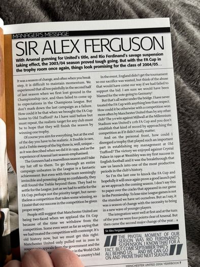 Manchester United Official Members' Yearbook 2003/04