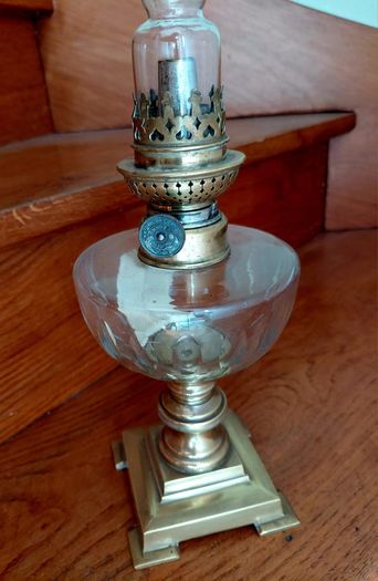 antique French crystal glass oil lamp, works