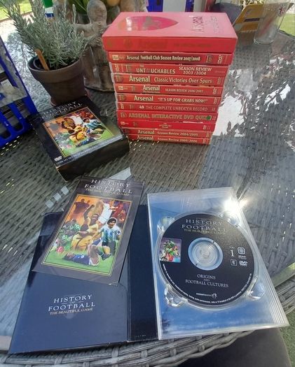 11 Arsenal DVDs, History of Football DVD set, great condition, D18 post 10e
