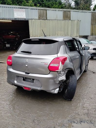 Breaking Suzuki swift rs 2017