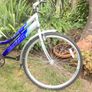 Hybrid Bike Image 2