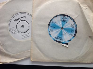 Vinyl records,7in singles, Stevie Wonder, 2 singles