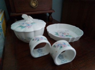 Aynsley "Sweetheart" Pieces