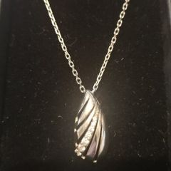 Beautiful silver necklace with pendant
