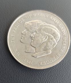 Charles and Diana Wedding 1981  Coin Free  postage