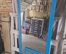 Large and small mirror