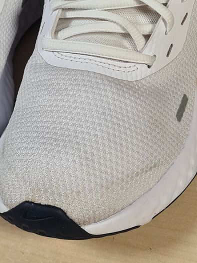 Womens NIKE REVOLUTION 5 trainers runners white Size UK 6 EU 40  boys girls