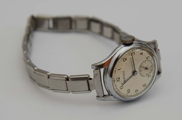 Vintage Swiss Made Vertex Ladies Manual Watch