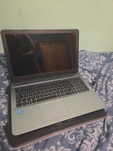 Mint Condtion Asus laptop upgraded ssd drive