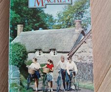 Walter Macken I am alone 1977 author of the Bogman in used condition FREE STANDARD POSTAGE INCLUDED