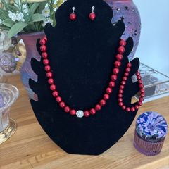 Pearl Necklace, Bracelet and Earrings