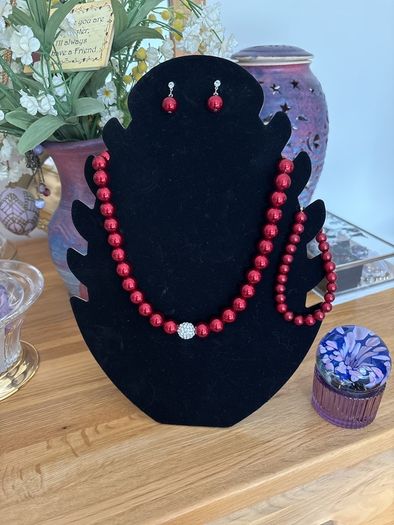 Pearl Necklace, Bracelet and Earrings