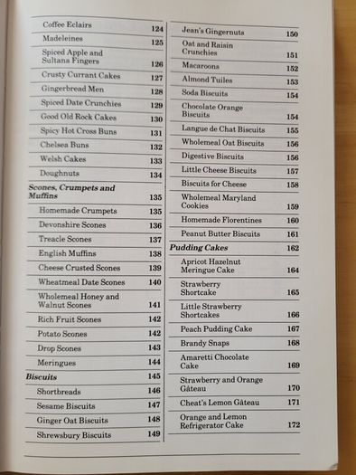 Delia Smith's Book of Cakes