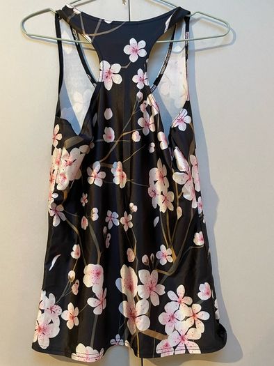 Bundle of Women Tops (8)