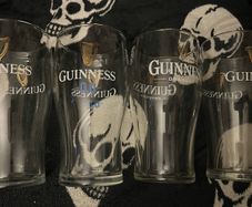 Guinness Draught 00 beer Official Pint Glasses