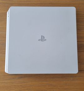 Playstation 4 Slim White