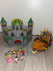 Mario Bowser's Castle, Ship & figures