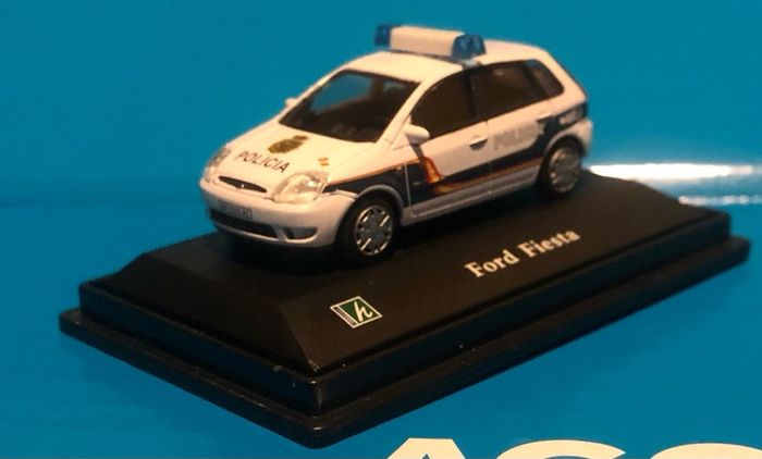 Hongwell Cararama Ford Fiesta Police 1/72 scale