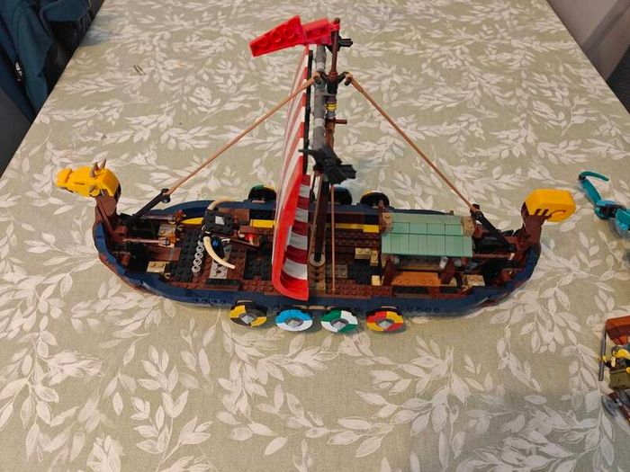 Lego Creator 3in1 Viking Ship and the Midgard Serpent 31132