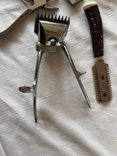Vintage The Swift No30A dog hair clipper by Browns plus extras