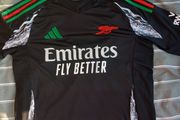 arsenal away jersey medium