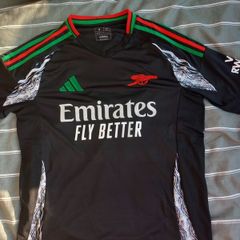 arsenal away jersey medium