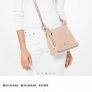 Michael Kors handbag Image 9