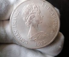 1972 Cayman Islands Silver 25 Dollars Coin